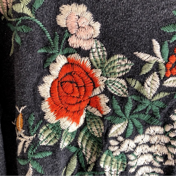 JOHNNY WAS * 4 Love & Liberty Charcoal Embroidered Lightweight Sweater - Picture 5 of 8